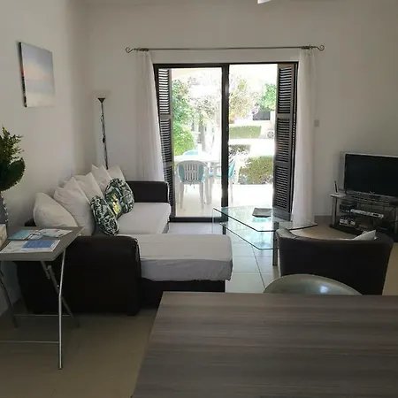 Everything At Your Doorstep Daire Pafos